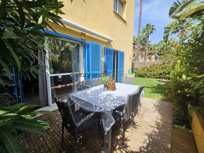 2 makuuhuone Huoneisto vuokrattavana paikassa Sotogrande mukana uima-altaan 
autotalli - 1 200 € (Ref: 8529297)
