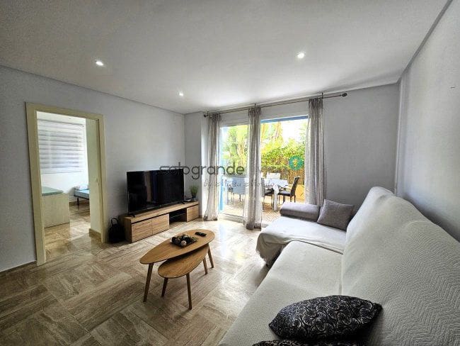 2 makuuhuone Huoneisto vuokrattavana paikassa Sotogrande mukana uima-altaan 
autotalli - 1 200 € (Ref: 8529297)