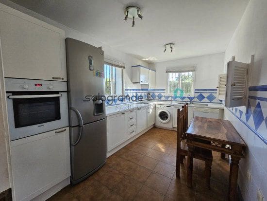 4 bedroom Villa for rent in La Alcaidesa with garage - € 2,750 (Ref: 8538242)