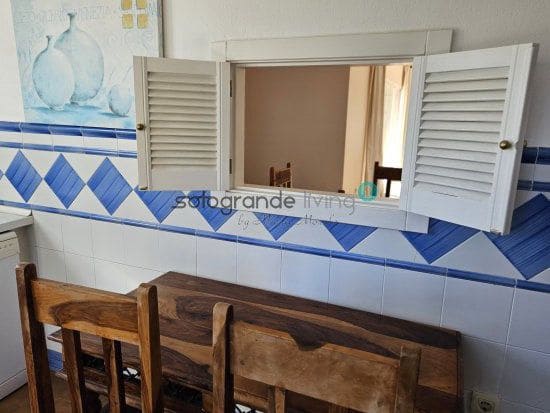 4 bedroom Villa for rent in La Alcaidesa with garage - € 2,750 (Ref: 8538242)
