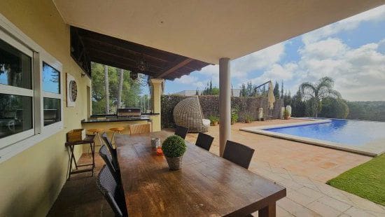 6 bedroom Villa for sale in Sotogrande - € 1,850,000 (Ref: 8579415)