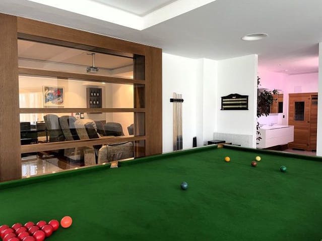 6 chambre Villa/Maison à vendre à San Roque avec garage - 4 500 000 € (Ref: 8671822)