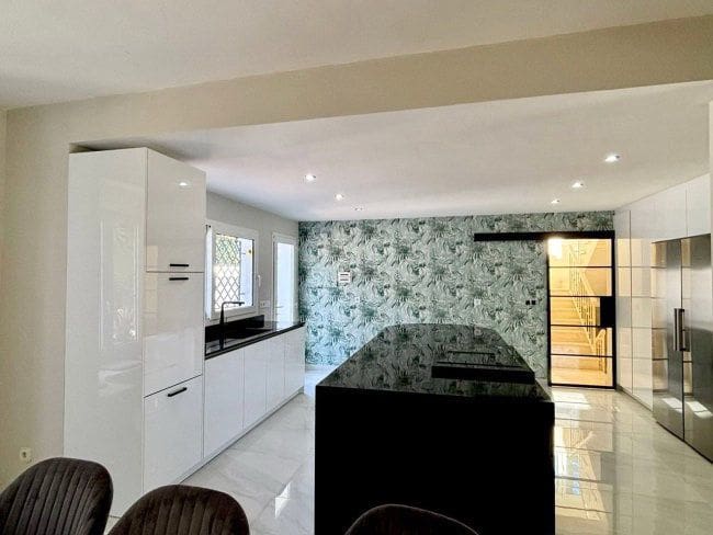 6 slaapkamer Villa voor vakantieverhuur in Sotogrande met garage - € 9.000 (Ref: 8743068)