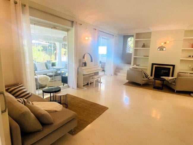 6 slaapkamer Villa voor vakantieverhuur in Sotogrande met garage - € 9.000 (Ref: 8743068)