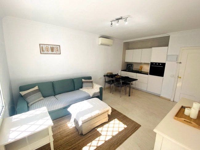 6 slaapkamer Villa voor vakantieverhuur in Sotogrande met garage - € 9.000 (Ref: 8743068)