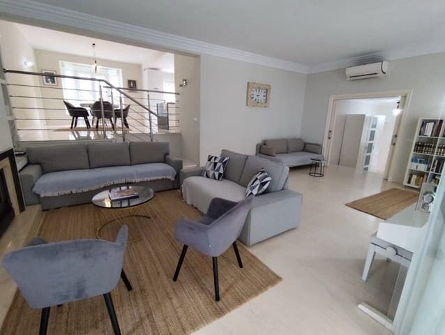   6 soveværelse   ferieVilla i Sotogrande Costa, San Roque med   garage  - € 9.000 (Ref: 8743068)