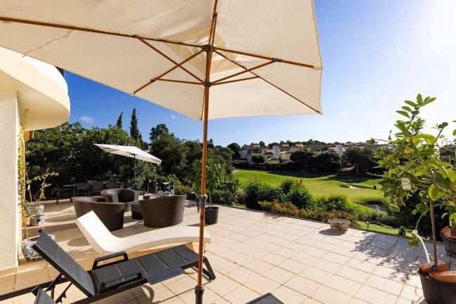 3 bedroom Apartment for holiday rental in San Roque with garage - € 2,500 (Ref: 8759619)