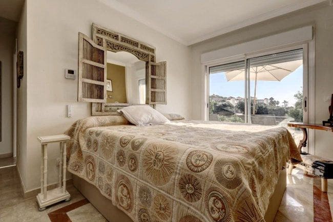 3 bedroom Apartment for holiday rental in San Roque with garage - € 2,500 (Ref: 8759619)