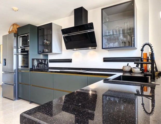 Apartamento de 3 habitaciones en San Roque en alquiler vacacional con garaje - 2.500 € (Ref: 8759619)