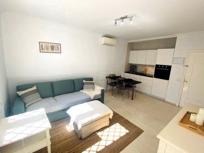 6 bedroom Villa for sale in Sotogrande with garage - € 1,680,000 (Ref: 8778242)