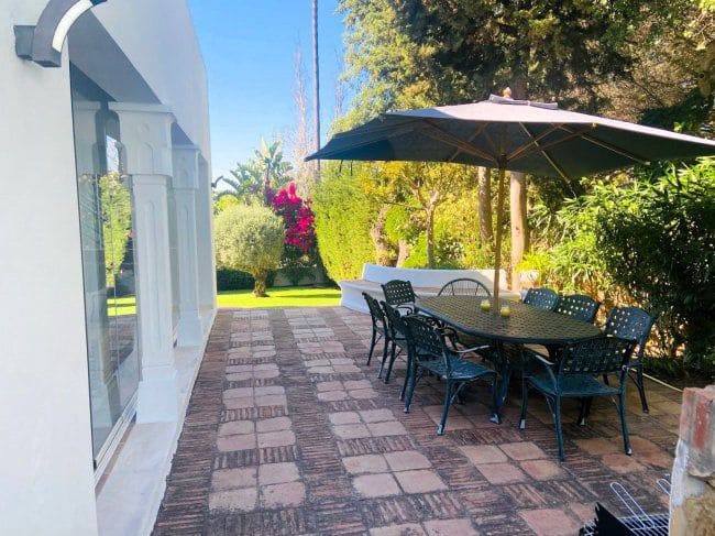 6 bedroom Villa for sale in Sotogrande with garage - € 1,680,000 (Ref: 8778242)