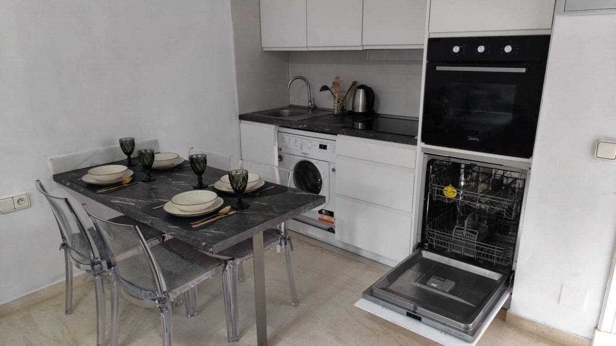 6 Zimmer Villa zu verkaufen in Sotogrande mit Garage - 1.680.000 € (Ref: 8778242)