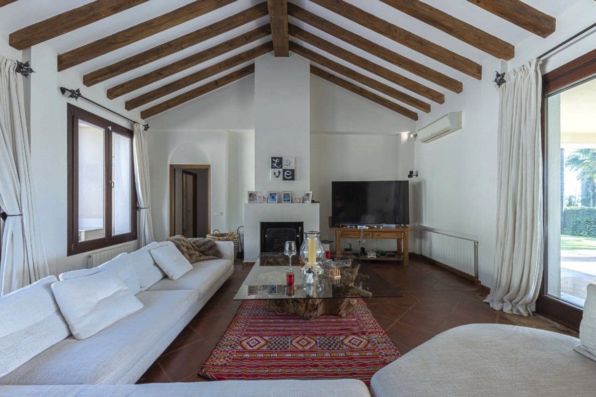 5 bedroom Villa for sale in Sotogrande - € 2,290,000 (Ref: 8927247)