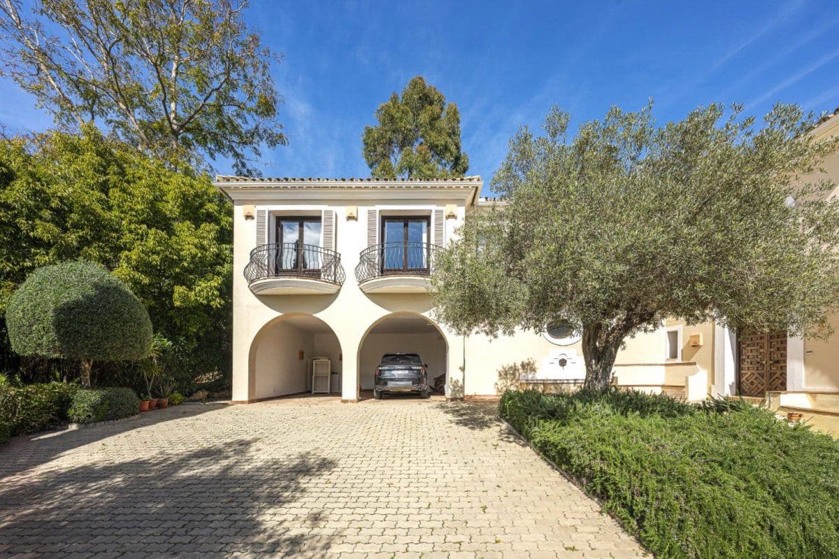 5 bedroom Villa for sale in Sotogrande - € 2,290,000 (Ref: 8927247)