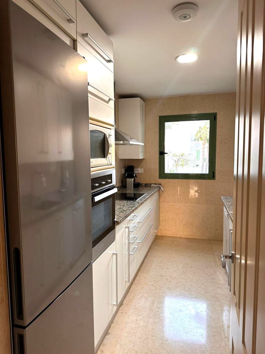 2 slaapkamer Appartement te huur in Sotogrande met garage - € 1.600 (Ref: 8927249)