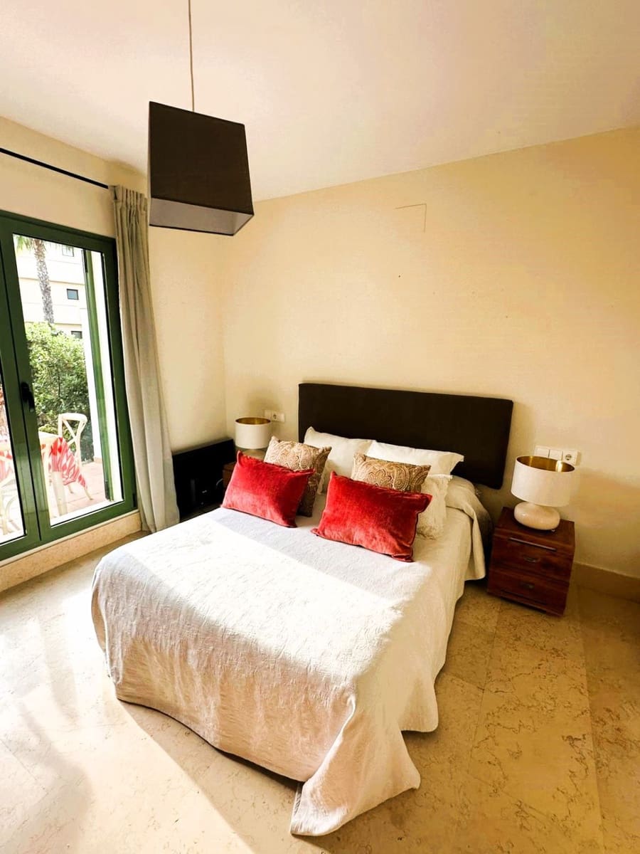 2 slaapkamer Appartement te huur in Sotogrande met garage - € 1.600 (Ref: 8927249)