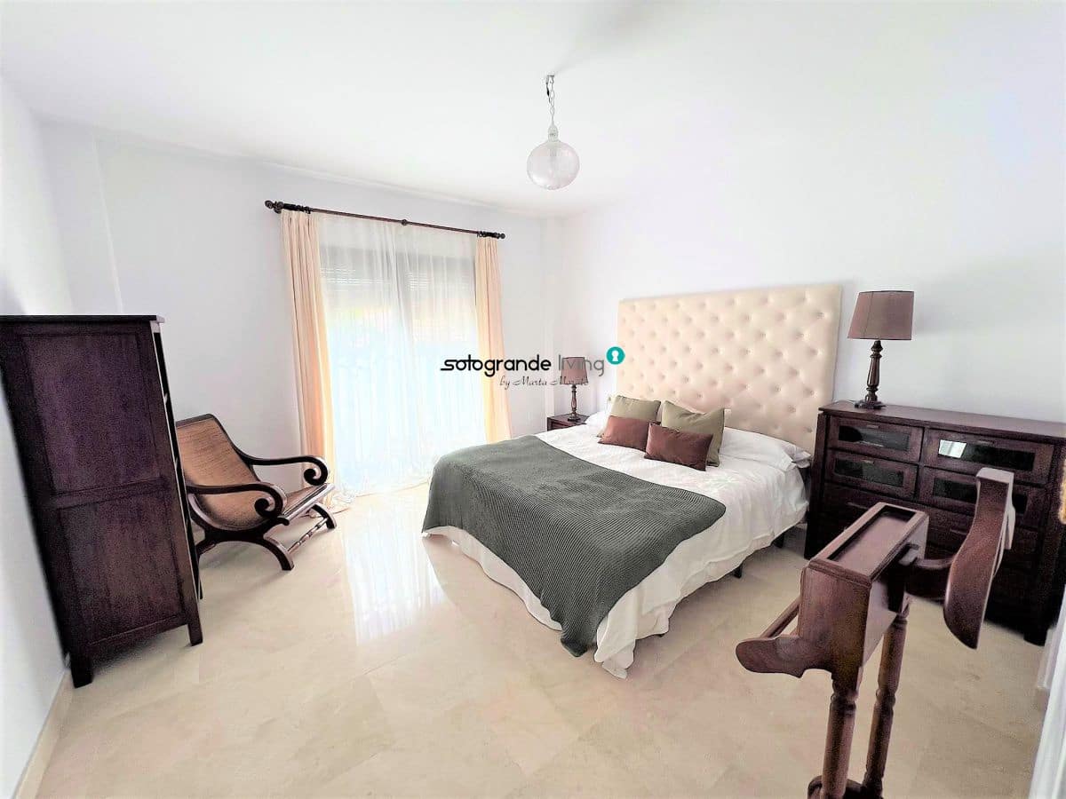 5 bedroom Villa for rent in Sotogrande with pool garage - € 4,500 (Ref: 8941170)
