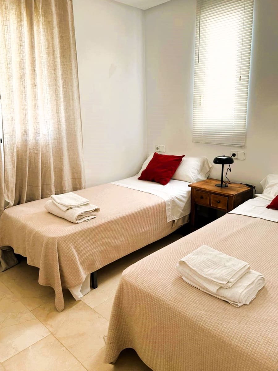 3 bedroom Apartment for rent in Sotogrande with garage - € 1,450 (Ref: 8944902)