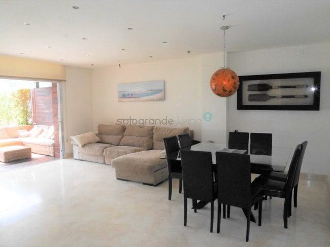 3 bedroom Apartment for rent in Manilva with pool garage - € 1,300 (Ref: 8944903)