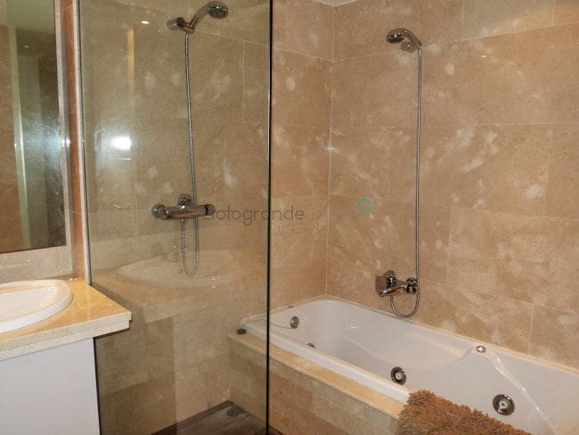 3 bedroom Apartment for rent in Manilva with pool garage - € 1,300 (Ref: 8944903)