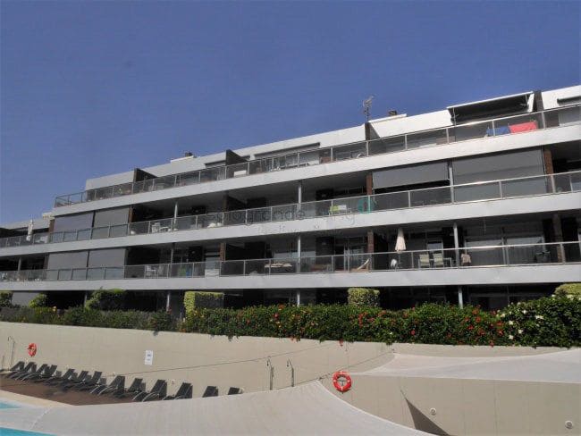 3 bedroom Apartment for rent in Manilva with pool garage - € 1,300 (Ref: 8944903)