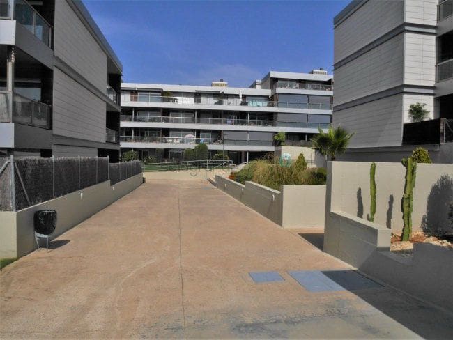 3 bedroom Apartment for rent in Manilva with pool garage - € 1,300 (Ref: 8944903)