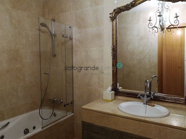 3 soveværelse Lejlighed til salg i Pueblo Nuevo de Guadiaro - € 500.000 (Ref: 8944905)