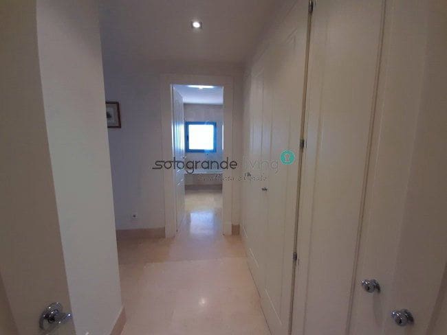 3 soverom Leilighet til leie i Sotogrande - € 2 500 (Ref: 8951332)