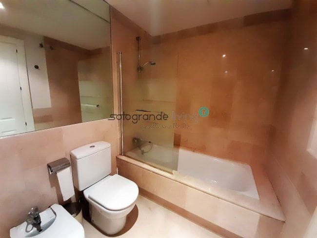 3 soverom Leilighet til leie i Sotogrande - € 2 500 (Ref: 8951332)