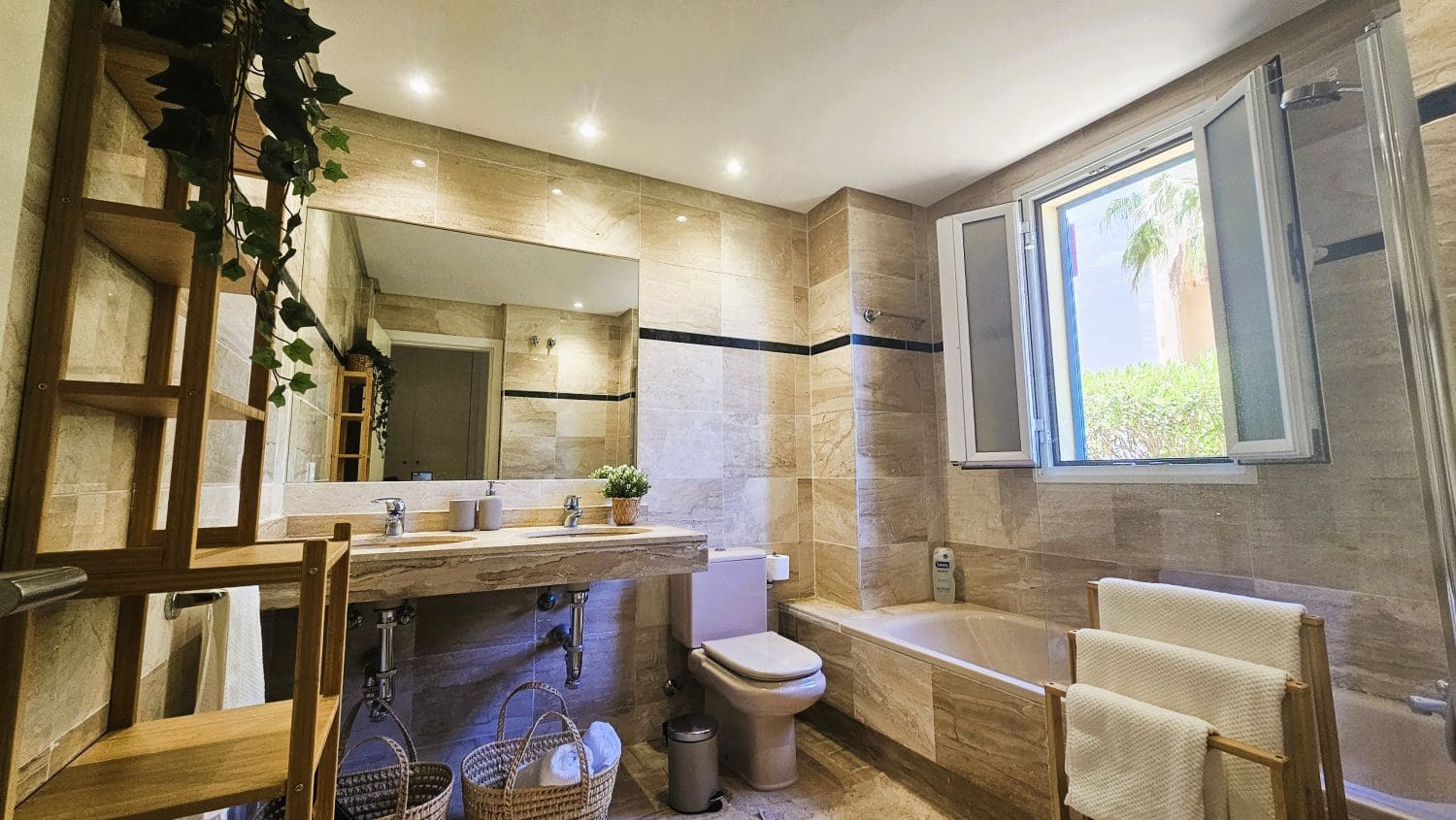 2 camera da letto Appartamento da affittare in Sotogrande con garage - 2.200 € (Rif: 9001778)