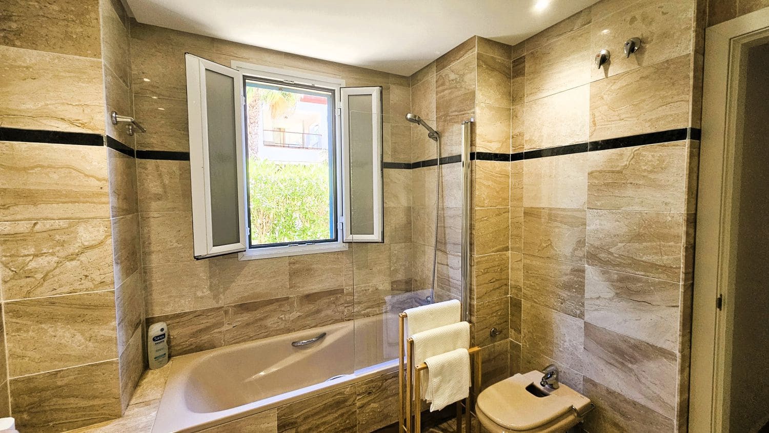 2 camera da letto Appartamento da affittare in Sotogrande con garage - 2.200 € (Rif: 9001778)