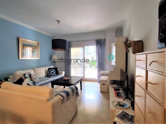 2 soveværelse Lejlighed til leje i Pueblo Nuevo de Guadiaro med swimmingpool garage - € 1.000 (Ref: 9001780)