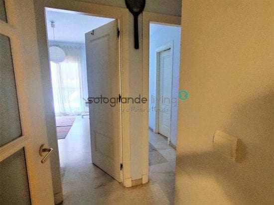 2 soveværelse Lejlighed til leje i Pueblo Nuevo de Guadiaro med swimmingpool garage - € 1.000 (Ref: 9001780)