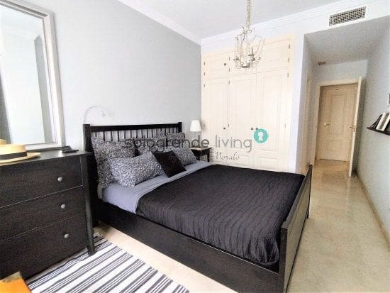 2 soveværelse Lejlighed til leje i Pueblo Nuevo de Guadiaro med swimmingpool garage - € 1.000 (Ref: 9001780)