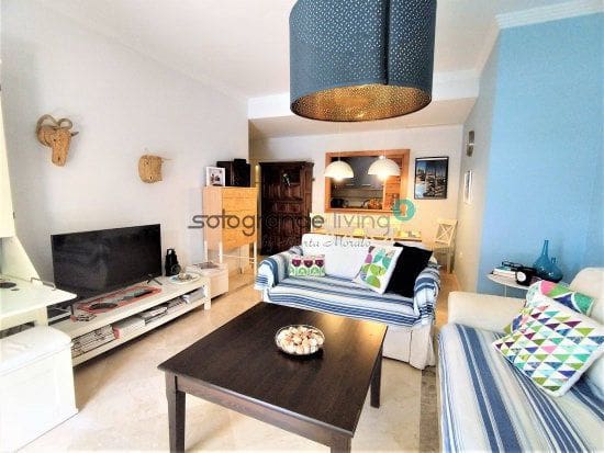 2 soveværelse Lejlighed til leje i Pueblo Nuevo de Guadiaro med swimmingpool garage - € 1.000 (Ref: 9001780)