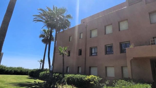 2 soveværelse Lejlighed til salg i Sotogrande, San Roque med garage - € 425.000 (Ref: 9012908)