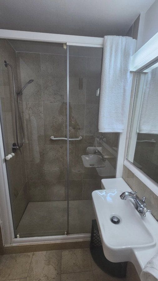 Apartamento de 2 habitaciones en Sotogrande en venta con garaje - 425.000 € (Ref: 9012908)