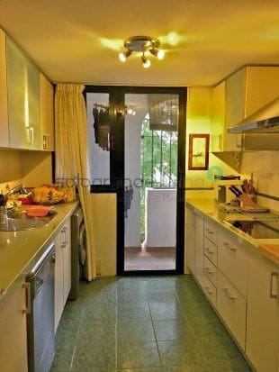 2 slaapkamer Appartement te koop in Sotogrande met garage - € 310.000 (Ref: 9018468)