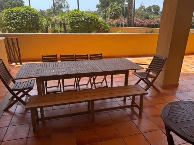 2 soveværelse Lejlighed til leje i Sotogrande, San Roque med swimmingpool garage - € 1.400 (Ref: 9041624)