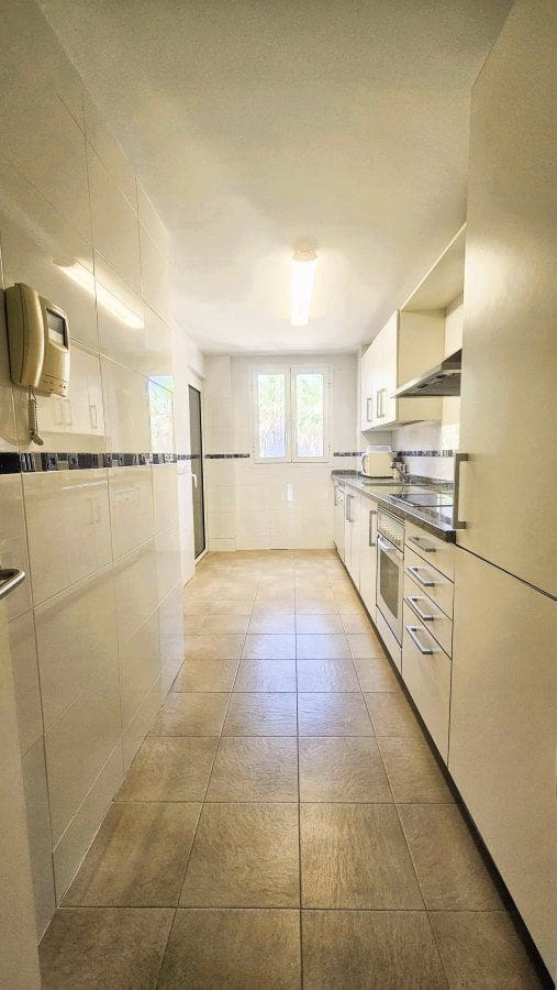 3 soveværelse Lejlighed til leje i Sotogrande - € 2.600 (Ref: 9057911)