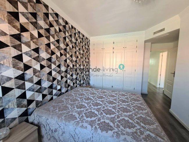 5 chambre Maison de Ville à vendre à Sotogrande avec garage - 590 000 € (Ref: 9062723)