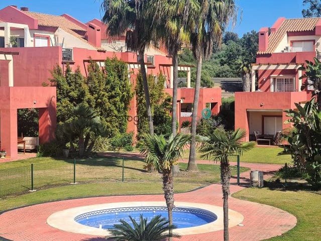 5 Zimmer Haus zu verkaufen in Sotogrande Costa, San Roque mit Garage - 590.000 € (Ref: 9062723)