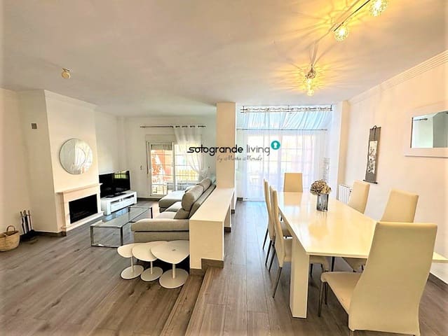 5 Zimmer Haus zu verkaufen in Sotogrande Costa, San Roque mit Garage - 590.000 € (Ref: 9062723)