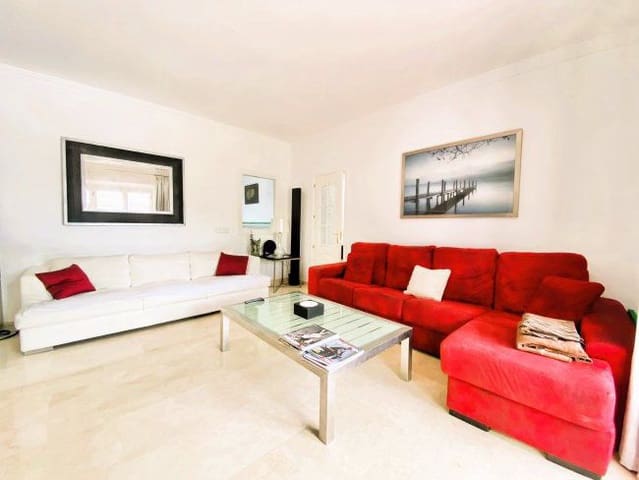   5 soveværelse   ferieVilla i Sotogrande, San Roque   - € 3.800 (Ref: 9065575)