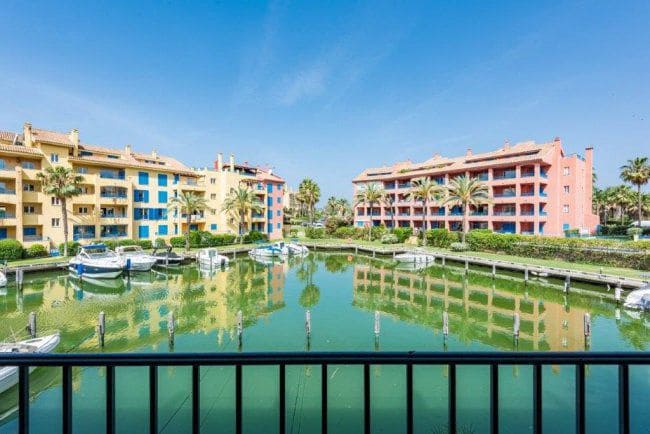 2 soveværelse Lejlighed til leje i Sotogrande med garage - € 1.500 (Ref: 9075341)