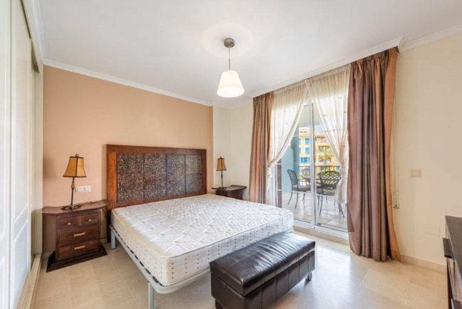 2 soveværelse Lejlighed til leje i Sotogrande med garage - € 1.500 (Ref: 9075341)