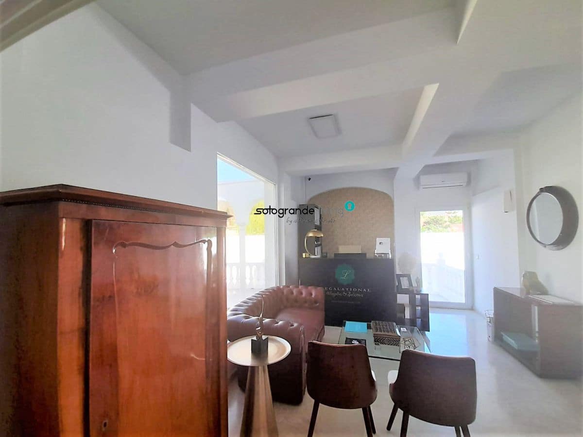 9 chambre Villa/Maison à vendre à Santa Margarita - 995 000 € (Ref: 9081914)