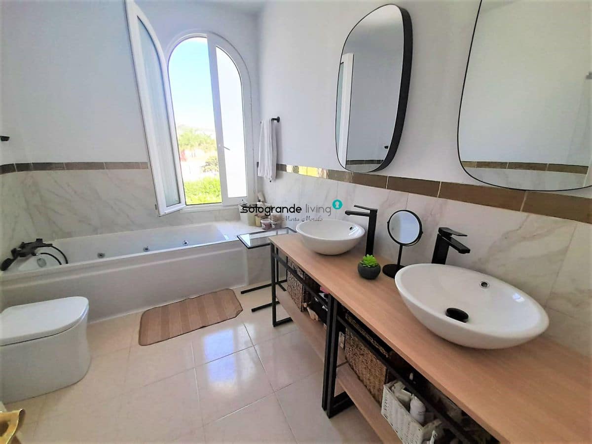 9 chambre Villa/Maison à vendre à Santa Margarita - 995 000 € (Ref: 9081914)