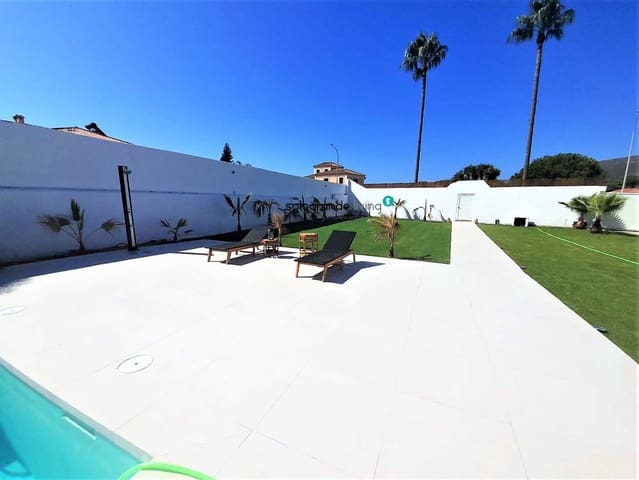 9 soveværelse Villa til salg i Santa Margarita, La Línea de la Concepción - € 995.000 (Ref: 9081914)