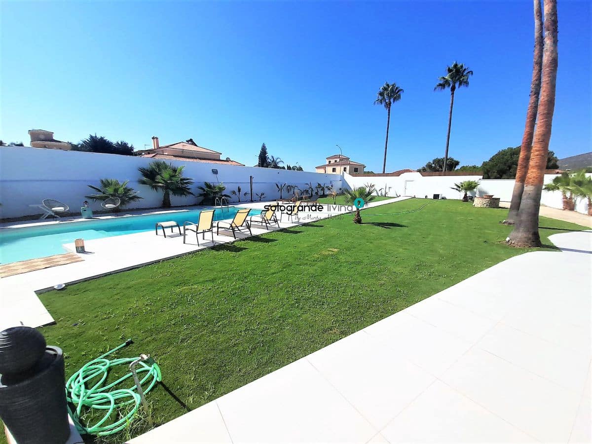 9 chambre Villa/Maison à vendre à Santa Margarita - 995 000 € (Ref: 9081914)